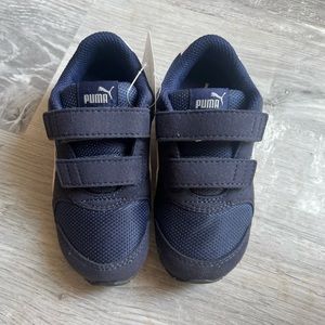 Unisex puma toddler shoes size 6